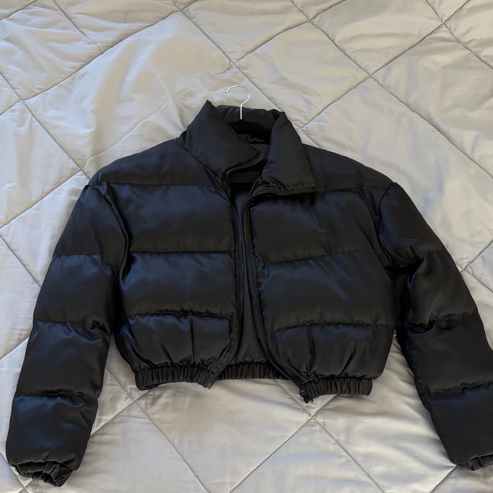 SHEIN Black Cropped Puffer Jacket